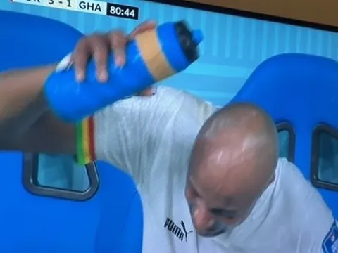 'Messi không ăn cắp Quả bóng vàng, nhưng Lewandowski xứng đáng hơn'