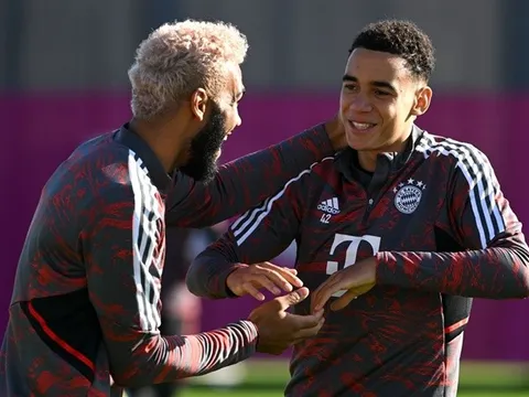 Pogba nhận đề nghị 100 triệu euro