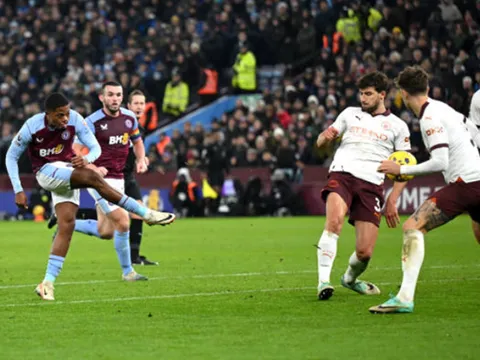 Aston Villa đang khiến Man Utd "tim đập chân run"