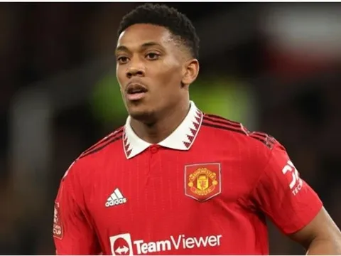 Louis Saha nêu vấn đề khiến Martial bất lực ở M.U