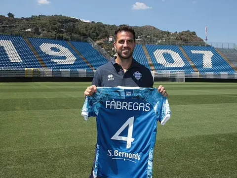 CHÍNH THỨC! Cesc Fabregas giải nghệ ở tuổi 36