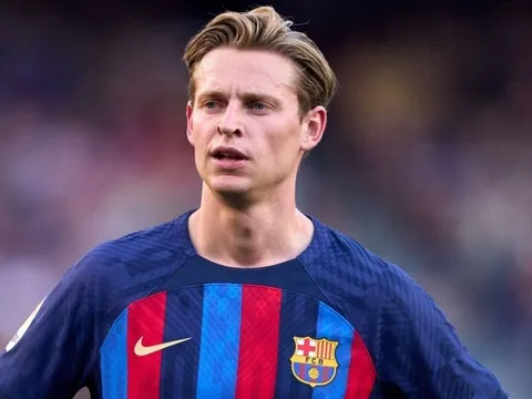 8 cầu thủ sắp phải rời Barcelona