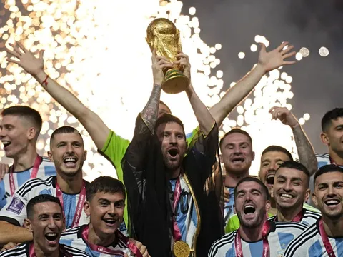 'Messi đừng mong được tung hô khi trở lại PSG'