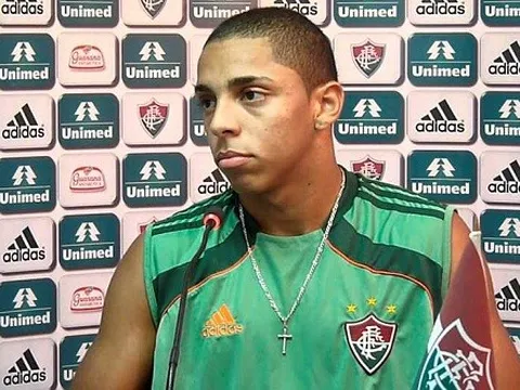 Nhà vô địch thế giới cử tuyển trạch viên "xem giò" 2 sao trẻ Brazil