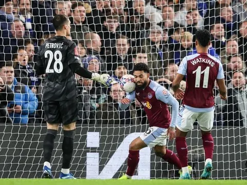 Petrovic thẳng thắn phát biểu về bản thân sau trận hòa Aston Villa