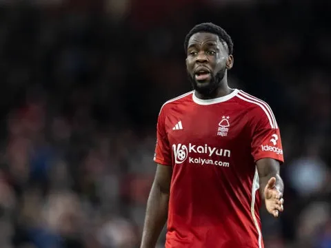 Dù bị điều tra, Nottingham Forest quyết tâm không bán Mangala
