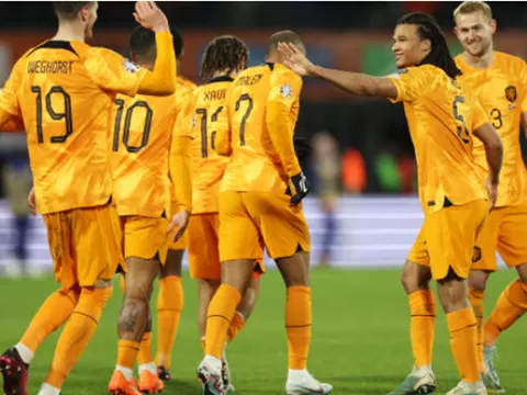 "Hà Lan có màn trình diễn tầm thường"