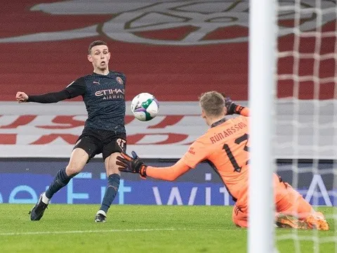 Arsenal thảm bại, Jamie Redknapp chỉ ra quyết định vô nghĩa của Arteta