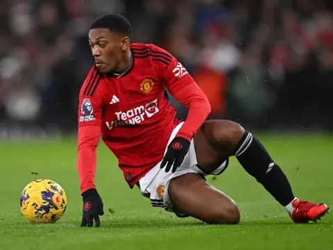 Đối tác chê, từ chối ký HĐ miễn phí với tiền đạo Man Utd