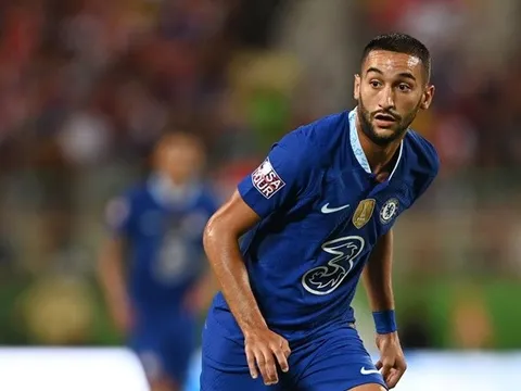 Ziyech suýt về dưới trướng Mourinho