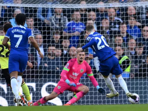 Palmer lập cú đúp trong ngày Chelsea chia điểm tệ hại