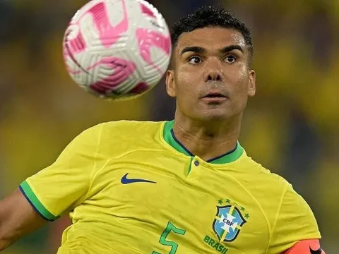 Bất ngờ với Casemiro