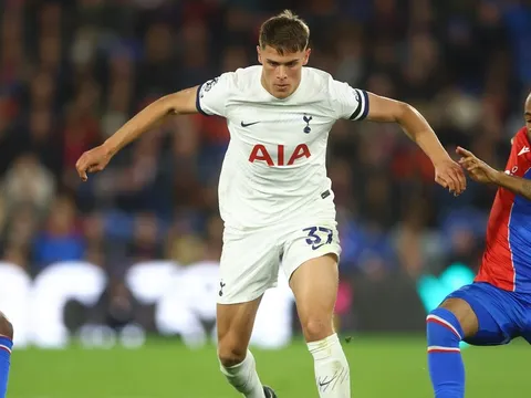 Vượt Son và James, sao Hà Lan nhận MOTM của Spurs