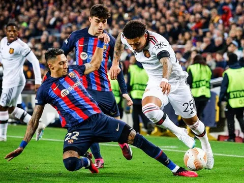 Xác nhận! Raphinha có thể rời Barca