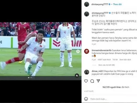 Ông Shin Tae-yong tấn công Văn Hậu; Thầy Park: “Làm HLV thì đừng nói suông”