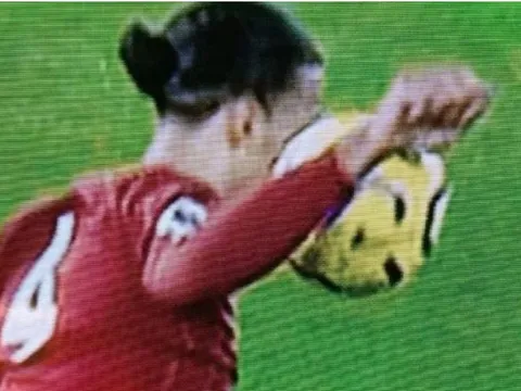 Van Dijk nói gì về pha bóng "ma" ở trận Liverpool - Wolves?