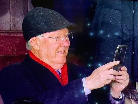 Man Utd mở tỷ số, Sir Alex lập tức làm 1 điều