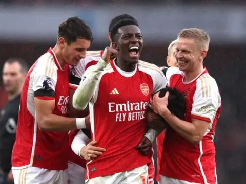 Nketiah chói sáng, Arsenal còn phát hiện thêm 1 vũ khí mới