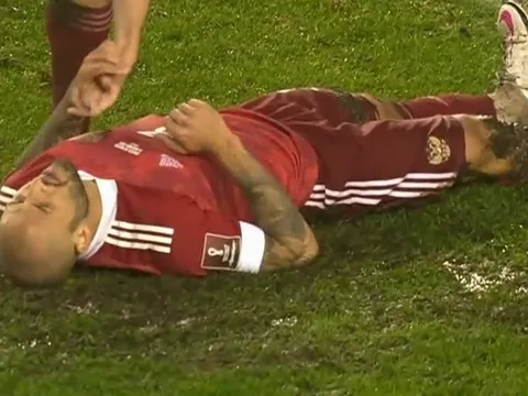 Nga tự hủy vé World Cup, chuyên gia bỏ đi ngay trên sóng truyền hình