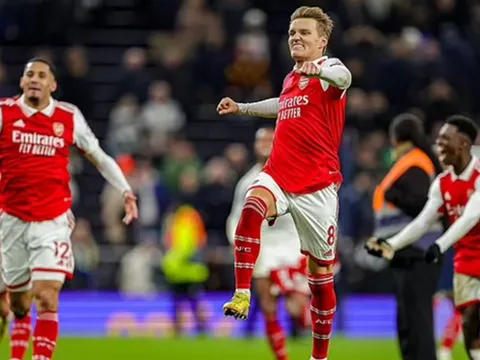 Gary Lineker nói thẳng cơ hội vô địch của Arsenal