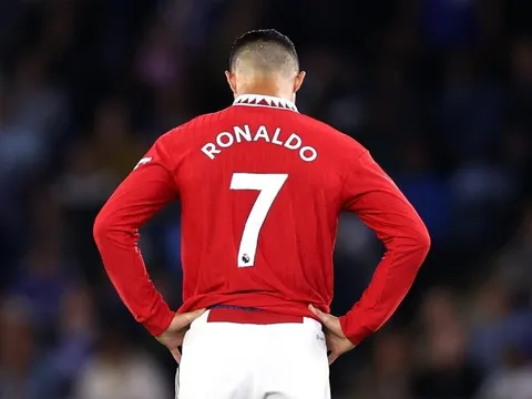 Xác nhận! Man Utd đã có quyết định "xử" Ronaldo