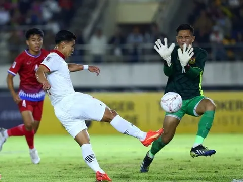 Văn Thanh xóa ký ức buồn trước Lào