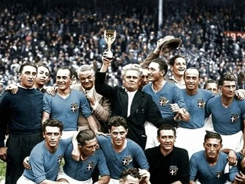 Những đội tuyển hai lần liên tiếp vào chung kết World Cup