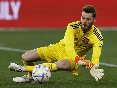 "Cú lừa" De Gea xuất hiện?