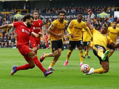 Liverpool lại bị vùi dập