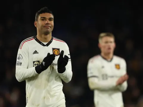 "Danh hiệu mùa này là mục tiêu quá xa đối với M.U"