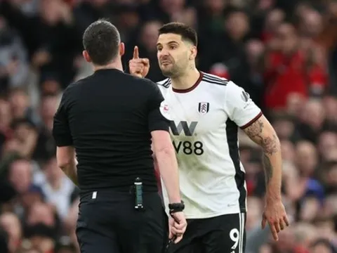 Tiền đạo lĩnh án phạt cực nặng sau trận gặp M.U