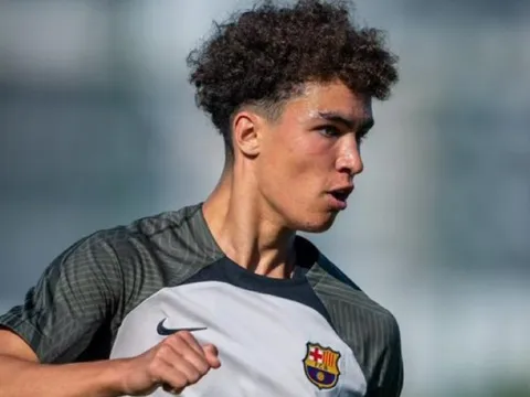 Barcelona tìm được phương án thay Pedri, De Jong