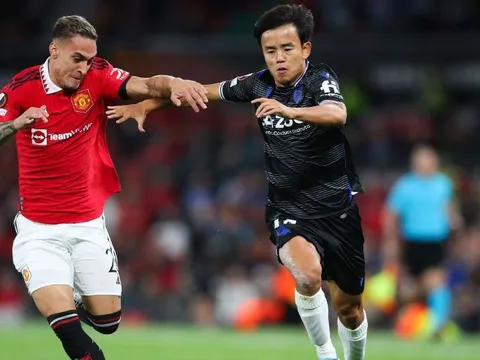 Chi 51 triệu bảng, M.U nhận ngay cú sốc vụ Kubo