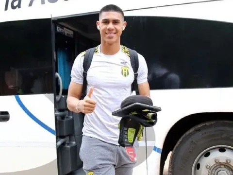 AC Milan 'nổ' tân binh mùa đông đầu tiên