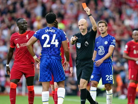 'Ác mộng' trọng tài của Chelsea bắt chính trận gặp Man United