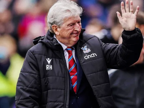 Vừa rời Palace, Roy Hodgson 76 tuổi nóng lòng trở lại với bóng đá