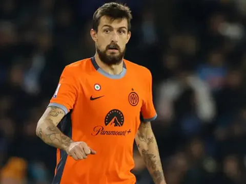 Tuyển thủ Ý rời đội vì bị cáo buộc phân biệt chủng tộc