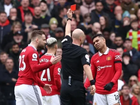 Rất nhanh chóng, Man Utd có quyết định dành cho Casemiro