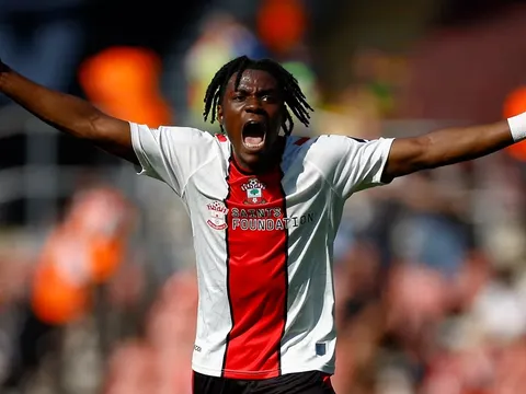 Agbonlahor chỉ rõ lý do Arsenal nên bỏ qua Romeo Lavia