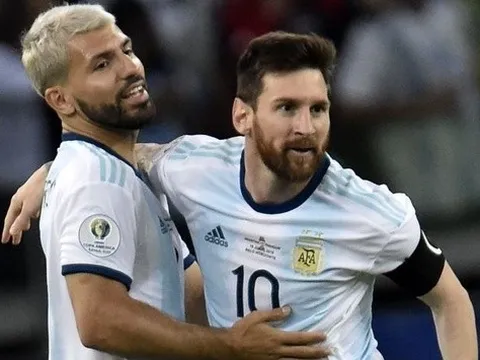 Aguero đáp trả nhà vô địch quyền anh Mexico