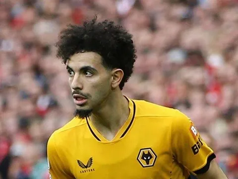 Liverpool vượt mặt Arsenal ở thương vụ 50 triệu bảng