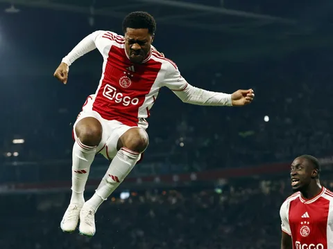 Ajax hồi sinh mạnh mẽ, một bước nhảy vọt