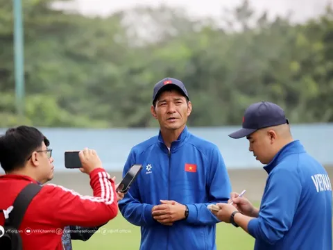 HLV Nhật Bản giao bài tập cho cầu thủ dịp tết để giữ thể lực và phong độ