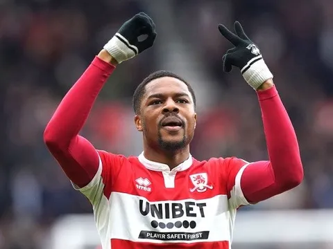 NÓNG! Ajax chiêu mộ thần đồng một thời của Arsenal