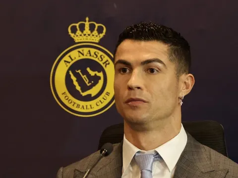 Al Nassr chưa thể đăng ký thi đấu cho Ronaldo