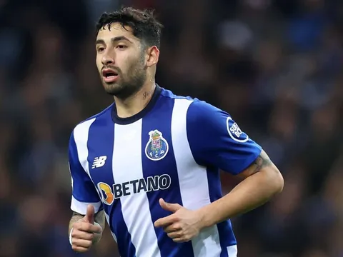 Fabrizio Romano: Premier League là bến đỗ lý tưởng cho tiền vệ 70 triệu