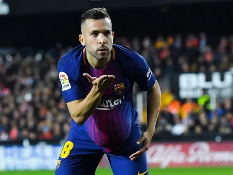 Sao Barca phủ nhận việc muốn gửi lời nhắn đến Xavi