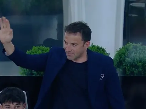 CĐV Juventus reo hò vì nhân vật đặc biệt trên khán đài