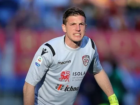 Thành Milan đại chiến vì cầu thủ của Berlusconi