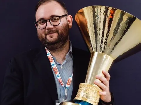 Napoli chia tay giám đốc truyền thông sau vụ lùm xùm của Osimhen